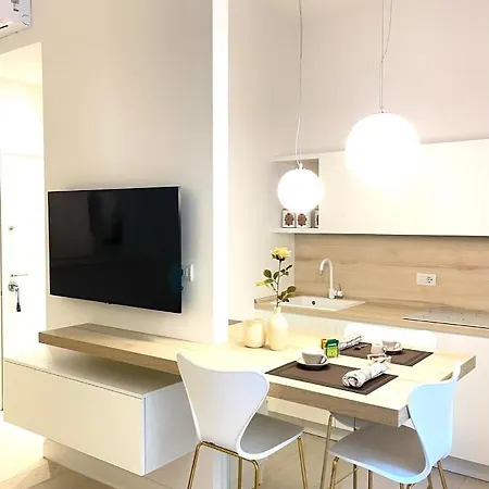 Casa Cavour White